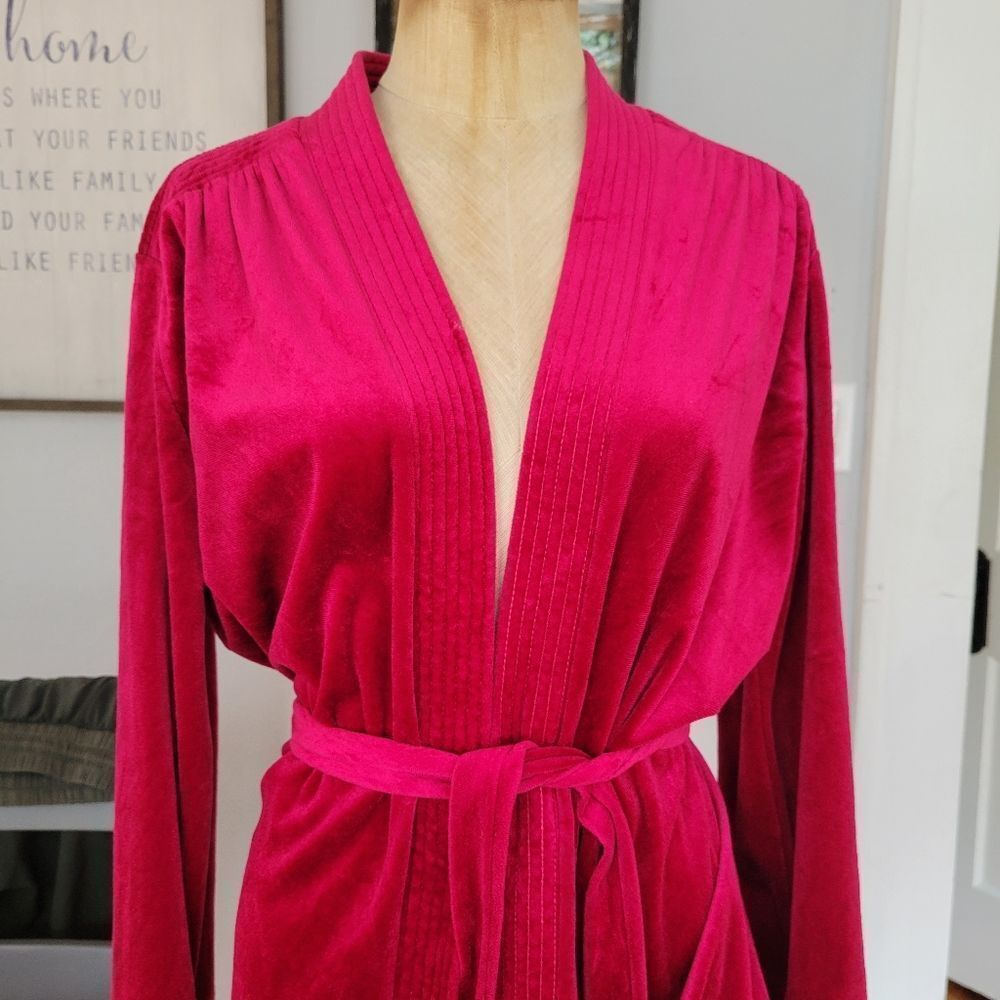 VINTAGE BELLINI "crushed velvet" Fushia Hot Pink Robe Barbie-esque!